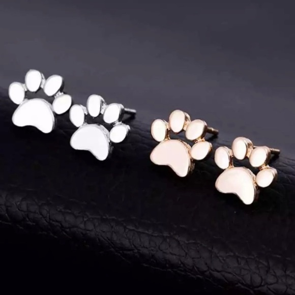 Gold tone paw print earrings studs 🐾 - Picture 1 of 2